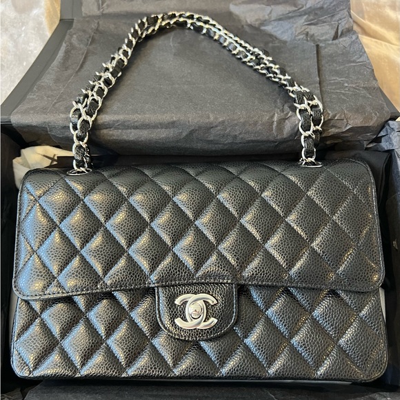 CHANEL Handbags - CHANEL Lambskin Quilted Medium Double Flap Black NIB